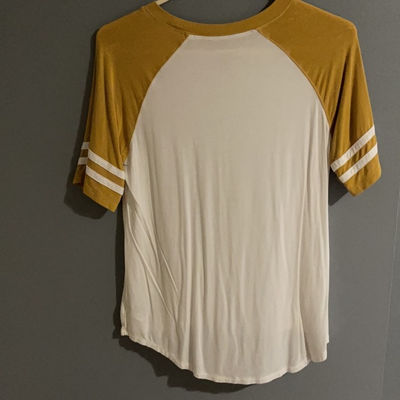 American Eagle Outfitters (white and mustard yellow T-shirt) - Picture 2 of 3